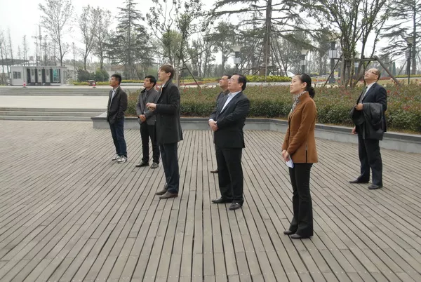 陪吉尼斯费为民先生在音乐高喷泉现场